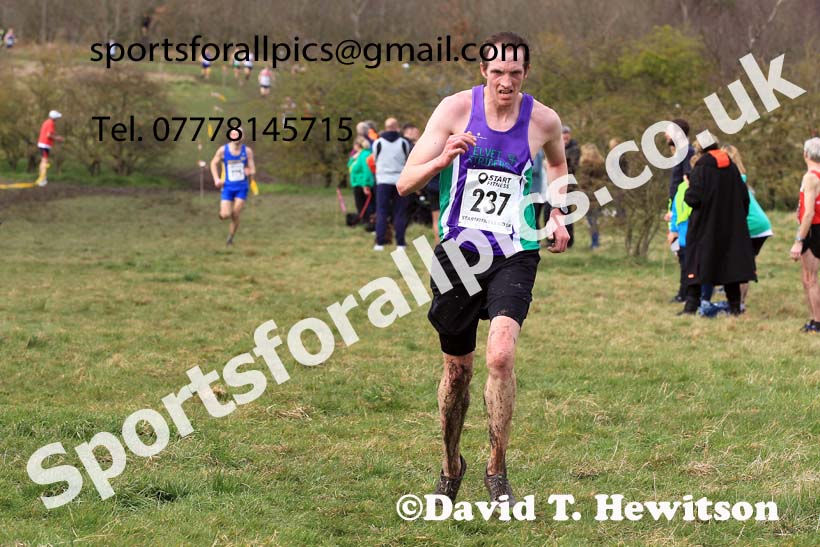 Men 35 to 60 in the 2023 BMAF Cross Country Champs., Wallsend. Photo: David T. Hewitson/Sports for All Pics